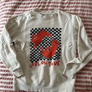 Harry Styles love on tour merch